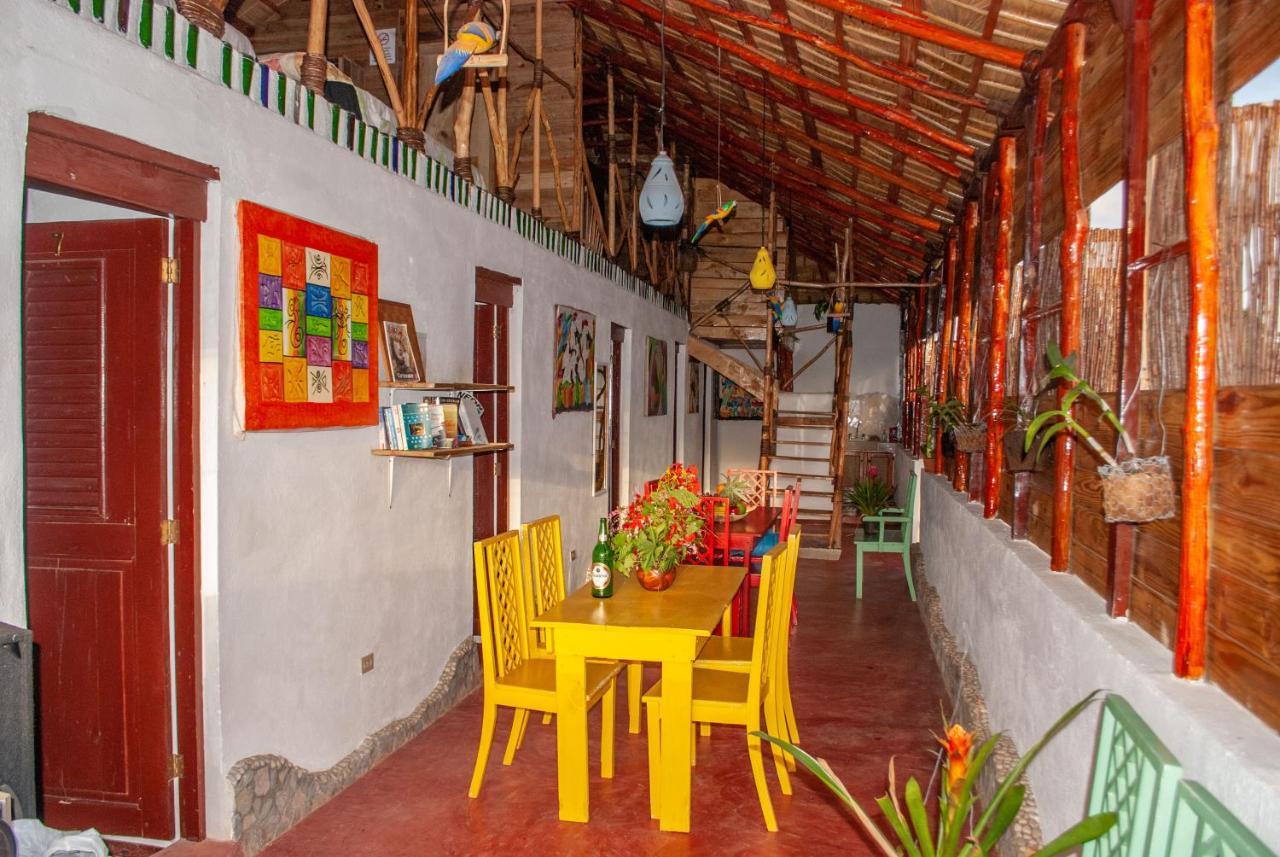 Hostel La Ballena Backpacker Las Galeras Dış mekan fotoğraf
